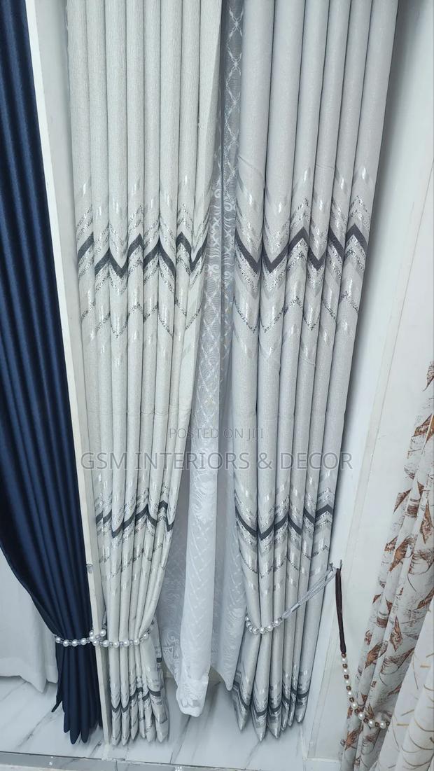 Quality Home Curtains With Striped Zigzag Pattern