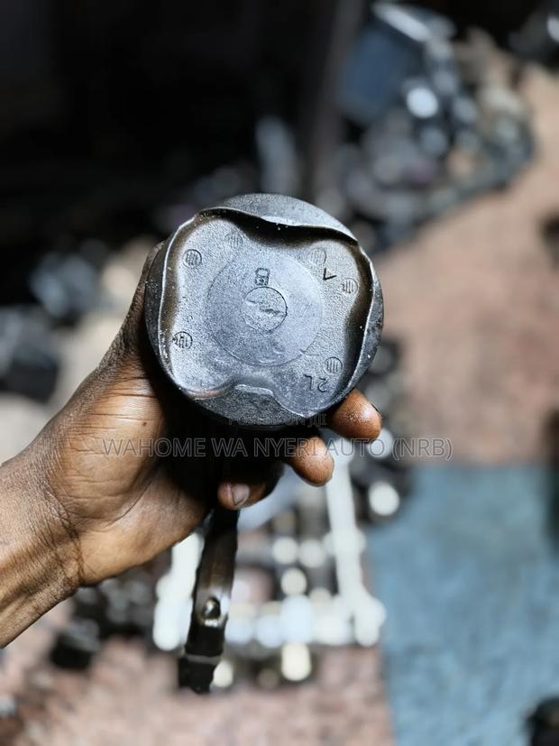 Piston for 2zr for Allion,Rumion,Premio,Wish,Isis