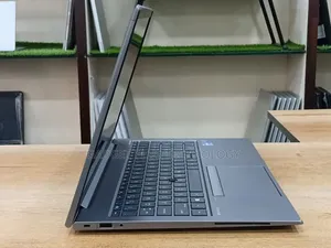 Laptop HP ZBook Firefly G8 16GB Intel Core i7 SSD 512GB