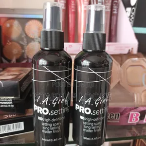 L. A Pro Setting Spray + Free Lipgloss