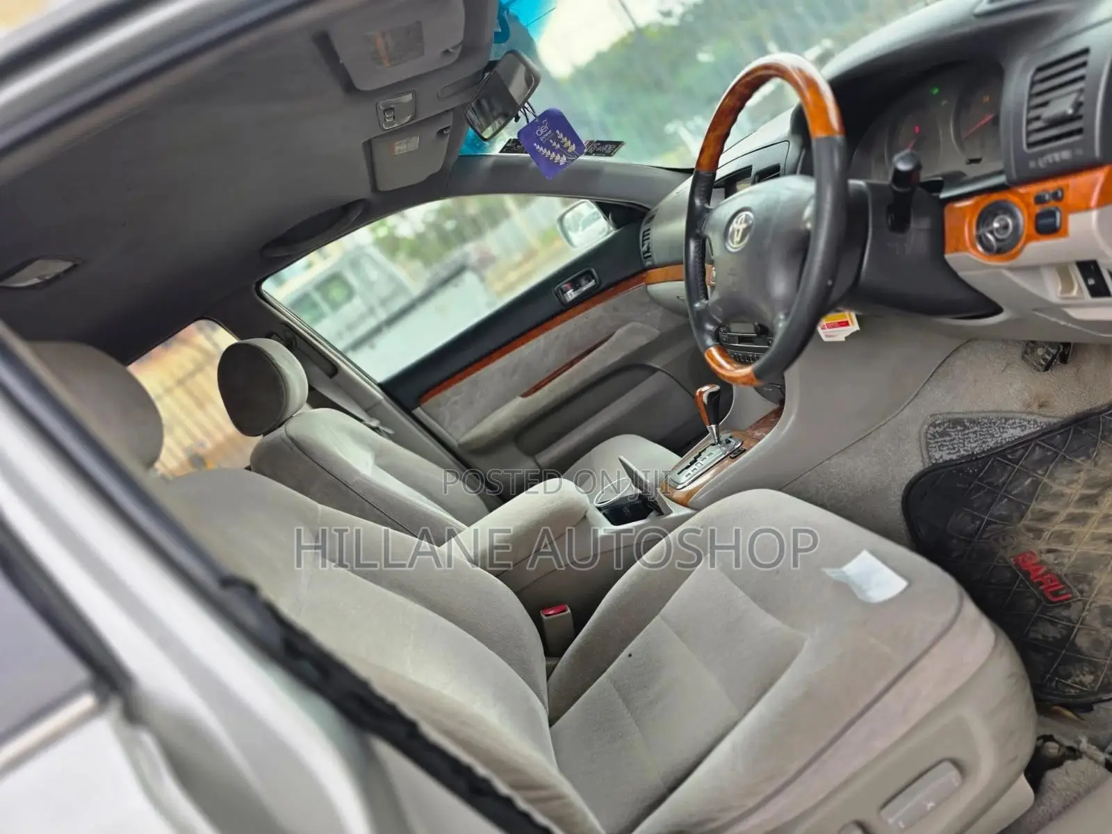 Toyota Mark II 2004 Silver