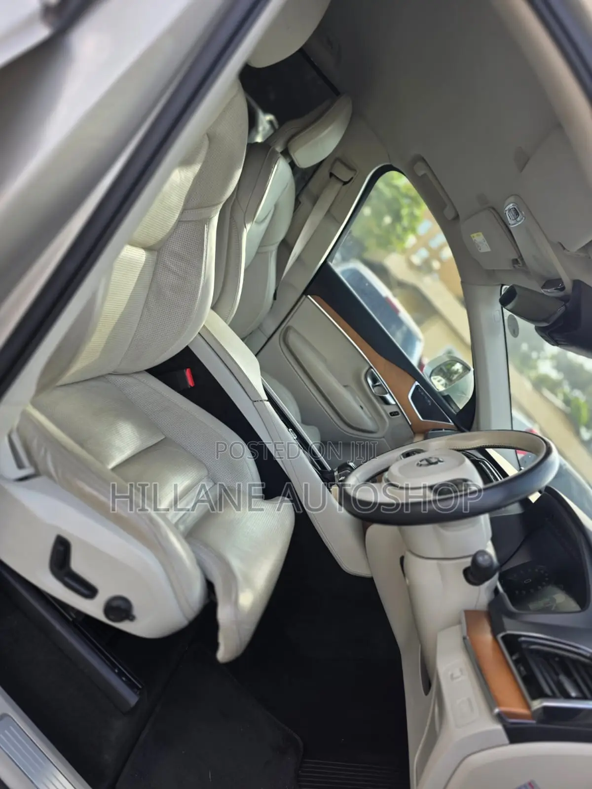 Volvo XC90 2018 Gold