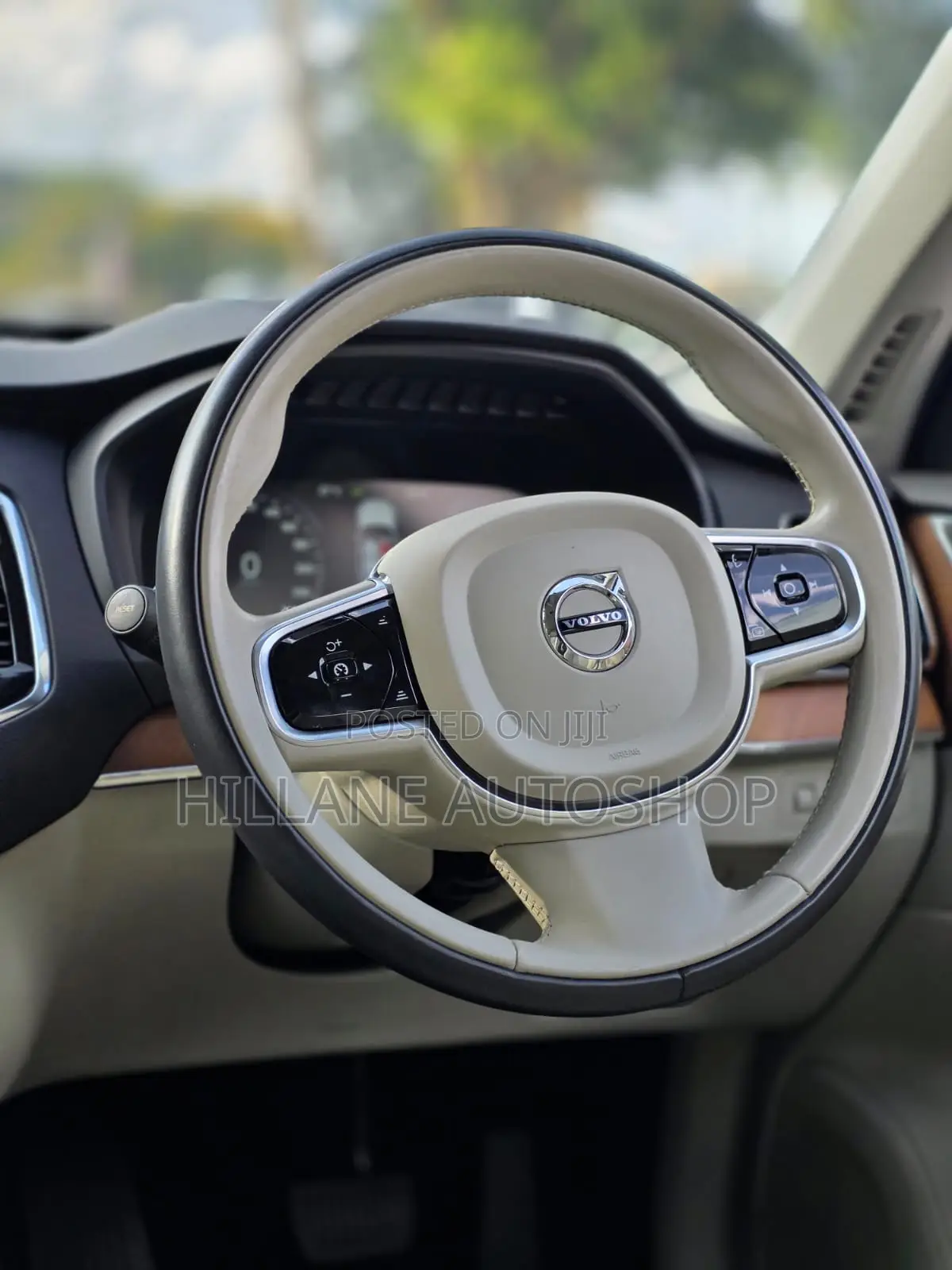 Volvo XC90 2018 Gold