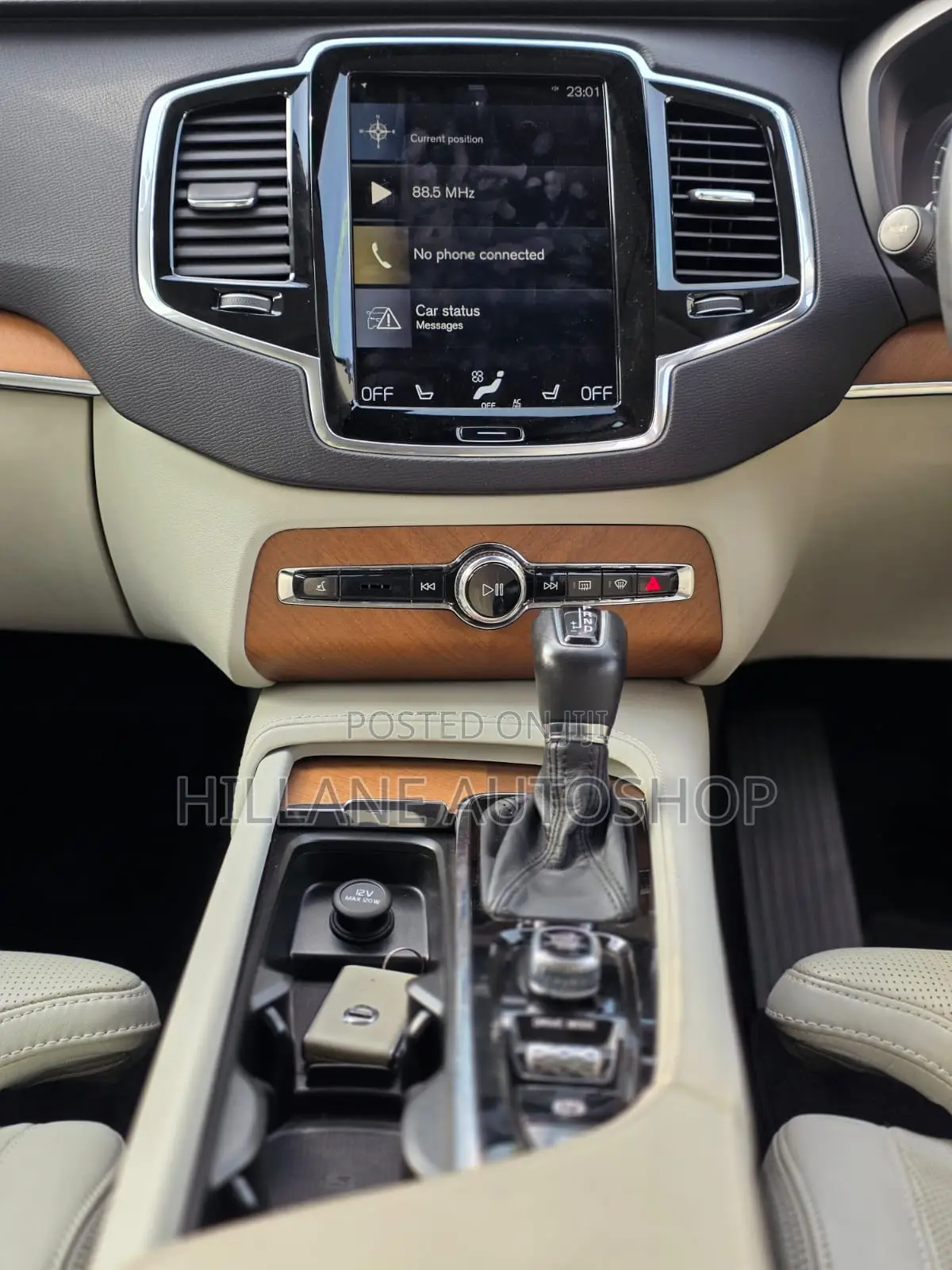 Volvo XC90 2018 Gold