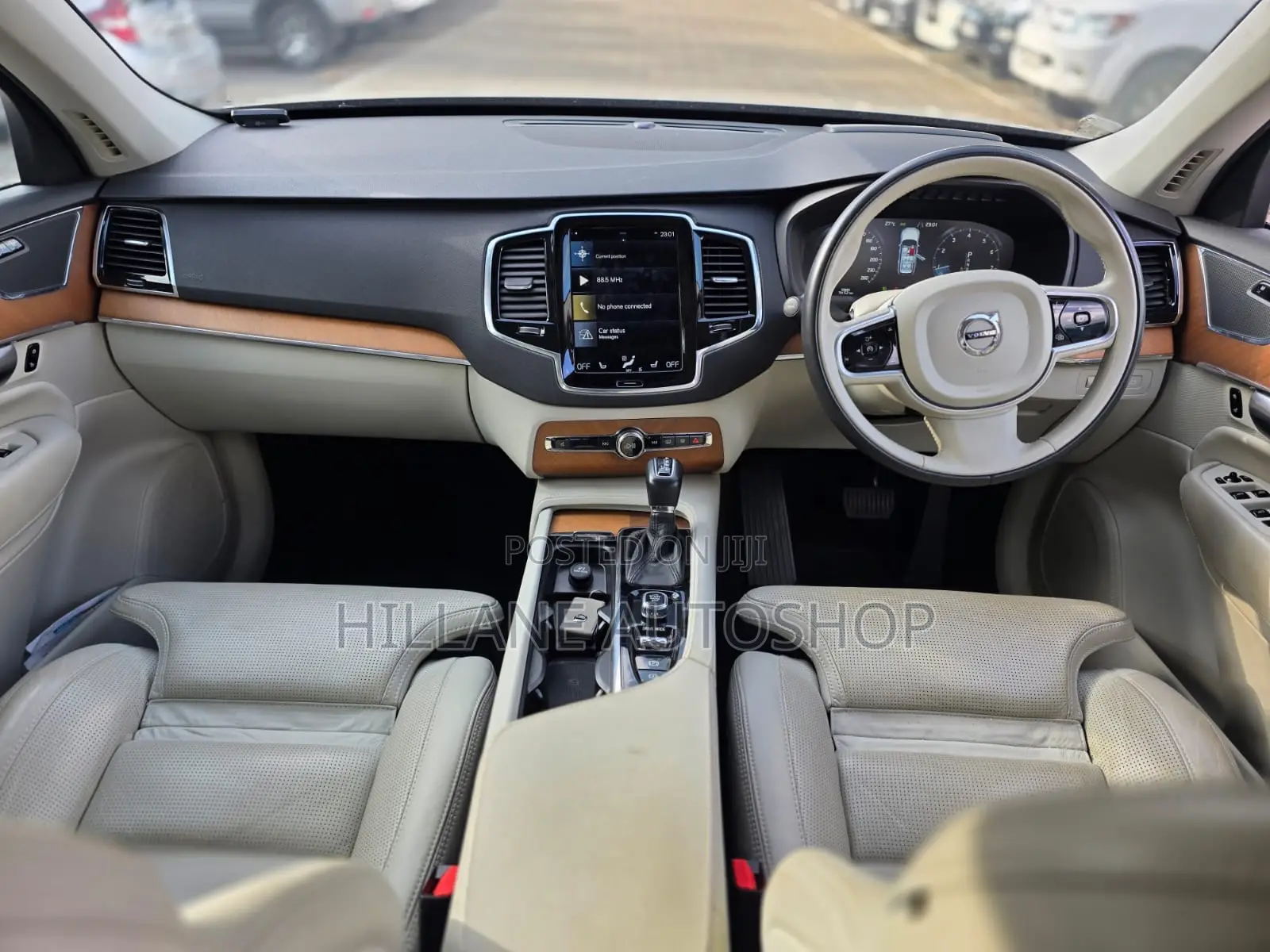 Volvo XC90 2018 Gold