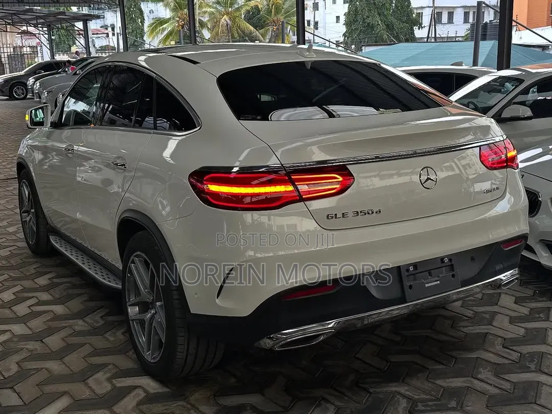 Mercedes-Benz GLE-Class GLE 350d 4MATIC 2018 White