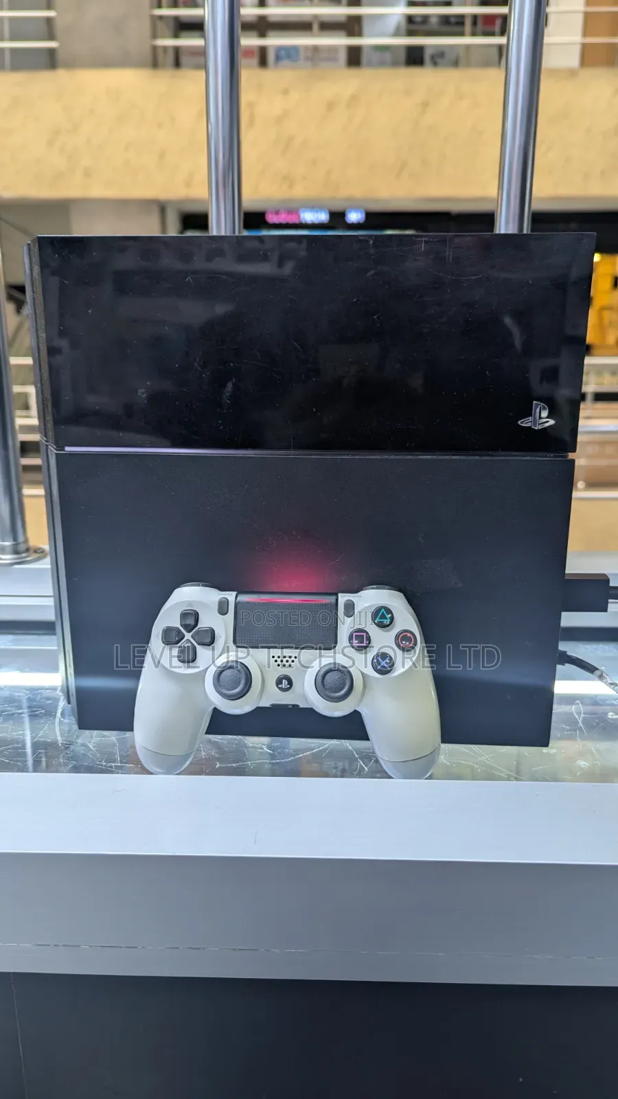 Sony Playstation 4 Standard 500gb(Ex-Uk) 9 Offline Games + 1 Pad