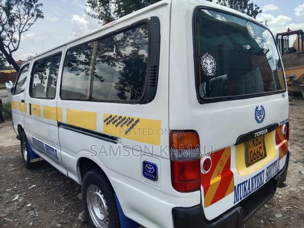 Toyota HiAce 2006 White - thumbnail 6