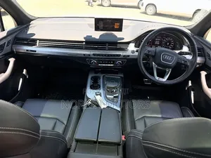 Audi Q7 2019 Pearl