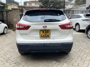Nissan Qashqai 2017 Pearl