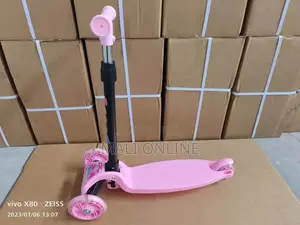 Mini Kids Kick Scooter Foldable Adjustable Height 3 Wheel Led Scooter