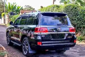 Toyota Land Cruiser 4.6 V8 ZX 2014 Black