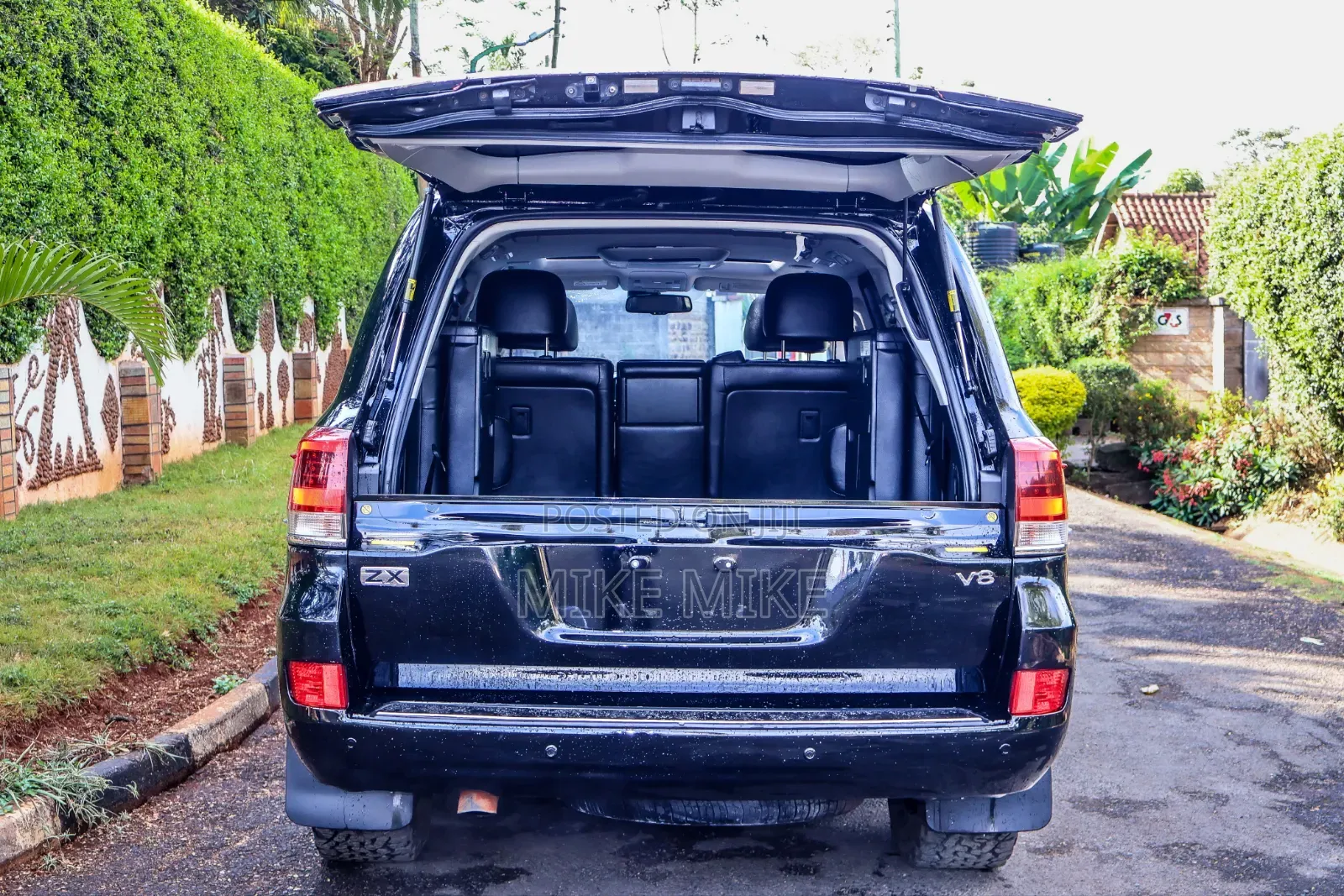Toyota Land Cruiser 4.6 V8 ZX 2014 Black