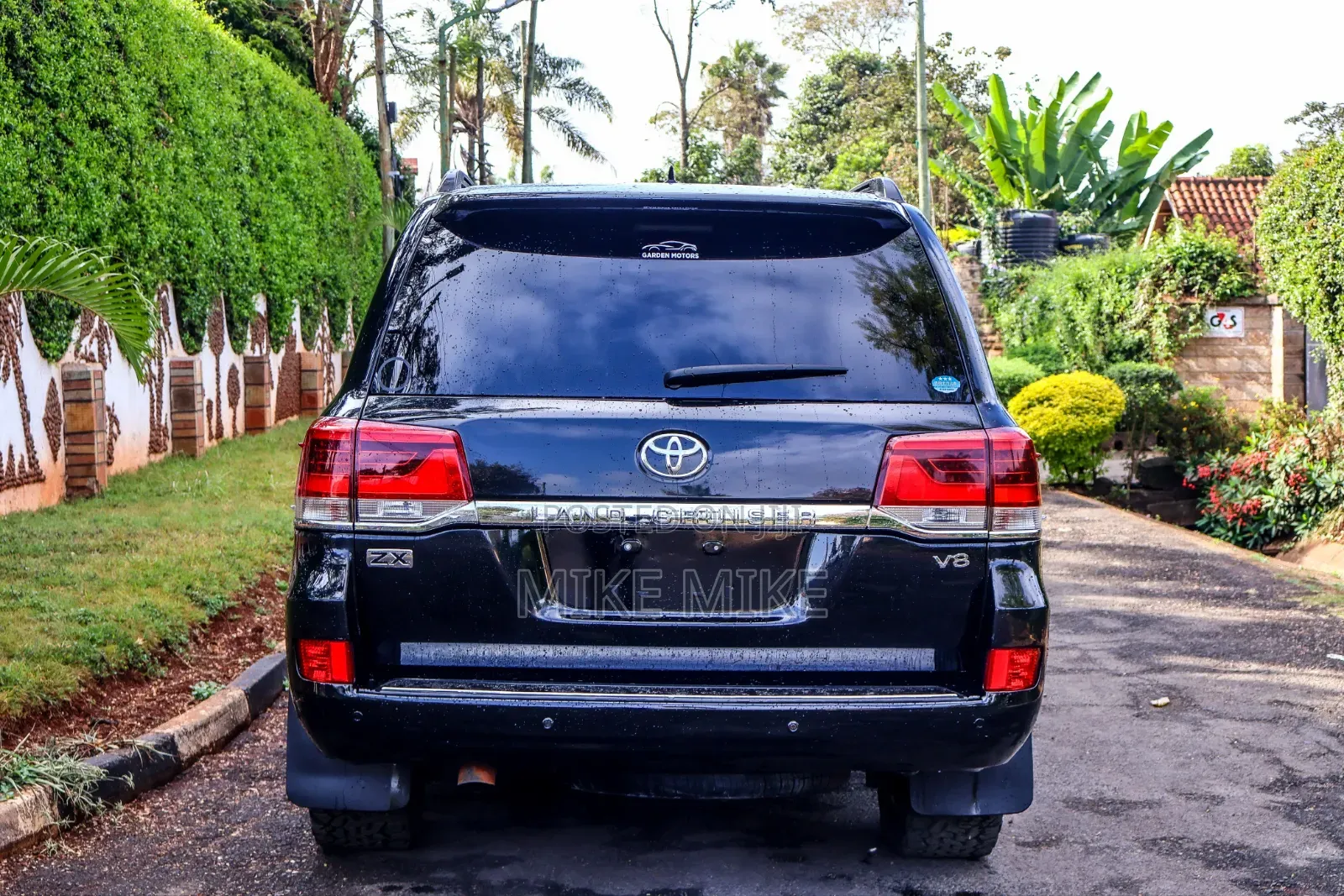 Toyota Land Cruiser 4.6 V8 ZX 2014 Black