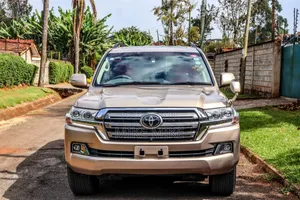 Toyota Land Cruiser 2018 Gold