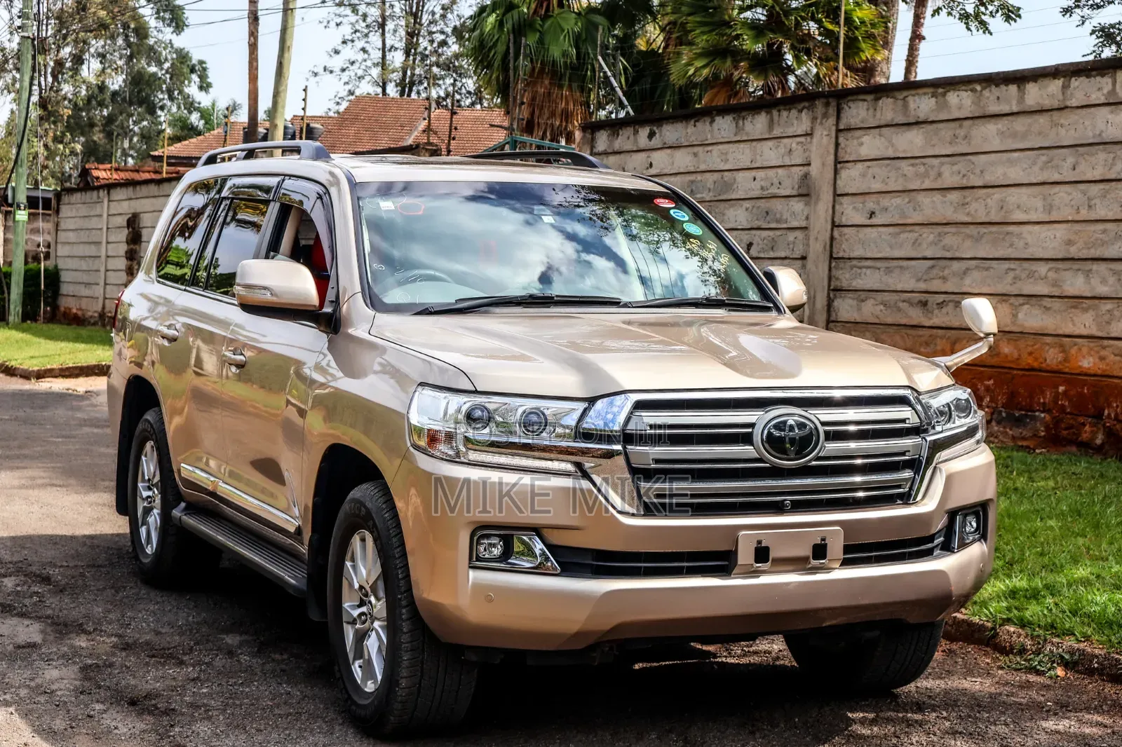 Toyota Land Cruiser 2018 Gold