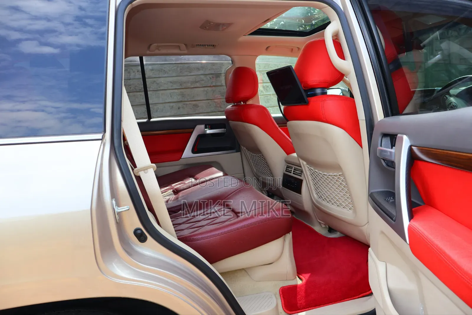 Toyota Land Cruiser 2018 Gold