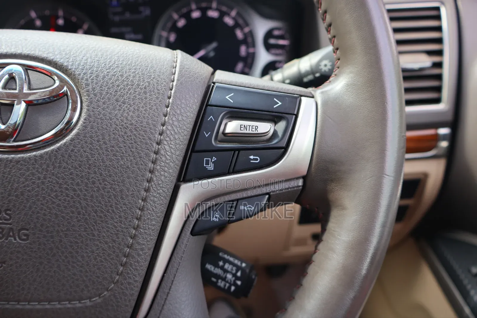 Toyota Land Cruiser 2018 Gold