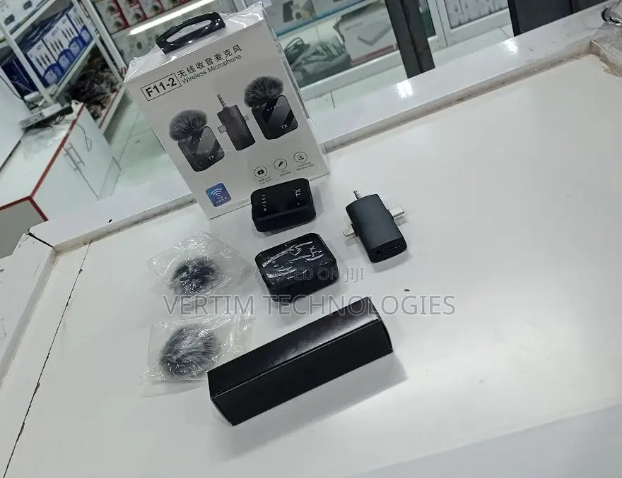 F11-2 Dual Microphone Wireless Lapel Microphone Cell Phone Recording