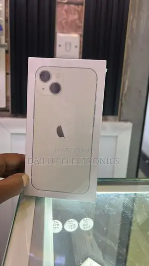 Apple iPhone 13 128 GB White
