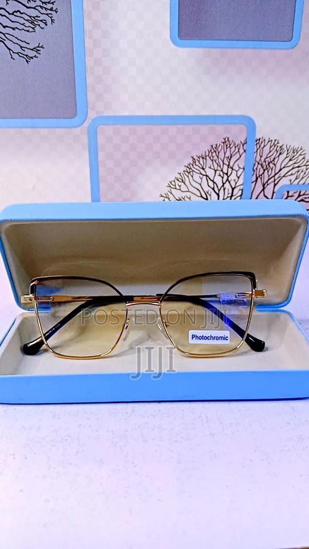Pink Photochromic Glasses - thumbnail 2