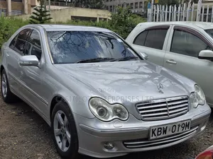 Mercedes-Benz C180 2004 Silver