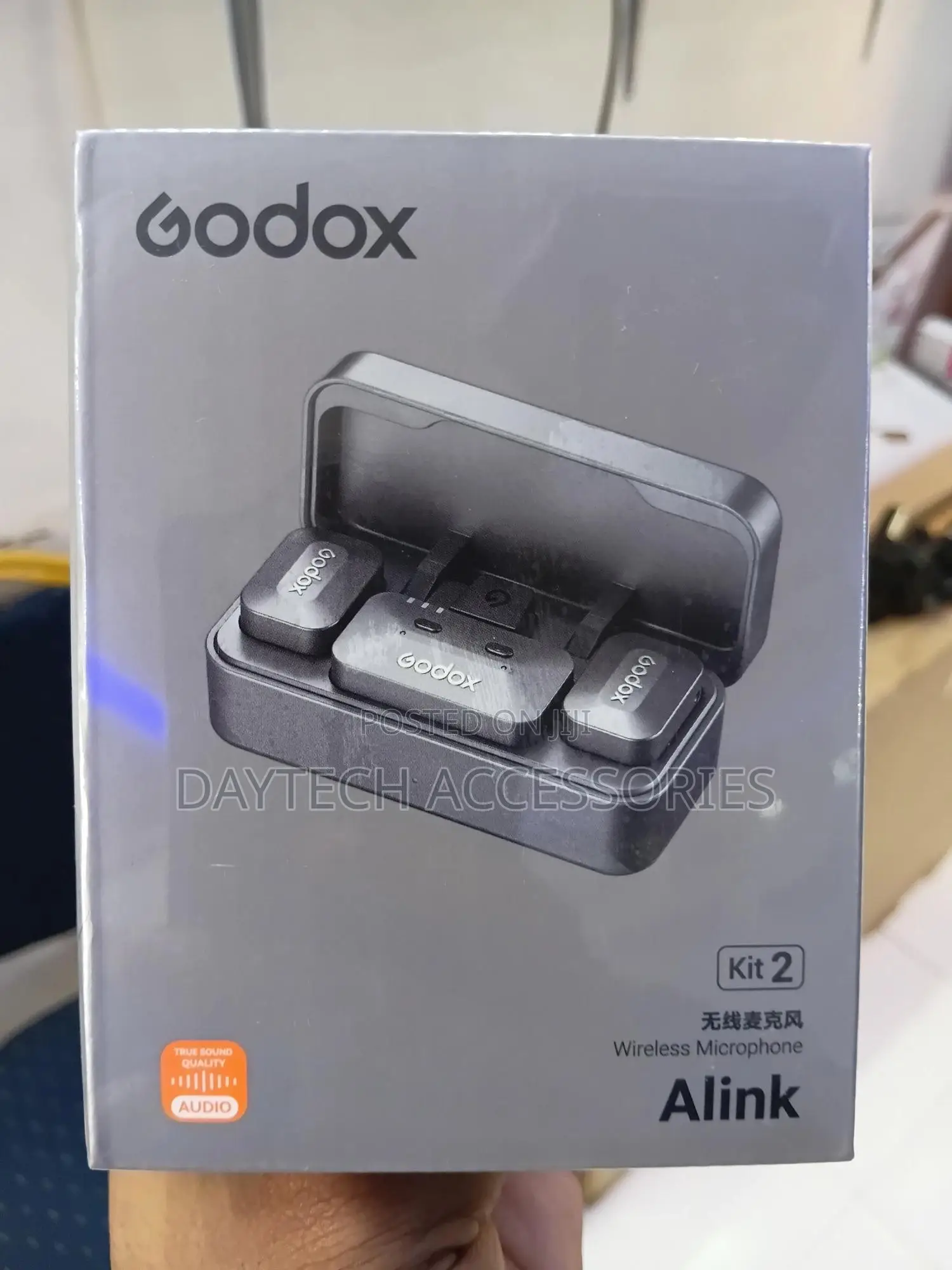 Godox Alink Kit 2 Is a Compact, 2-Person Wireless Lavalier Microphone