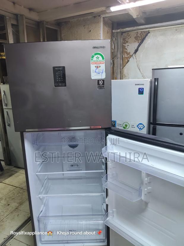 Sumsung Digital Inverter Silver Double Doors Fridge - thumbnail 2
