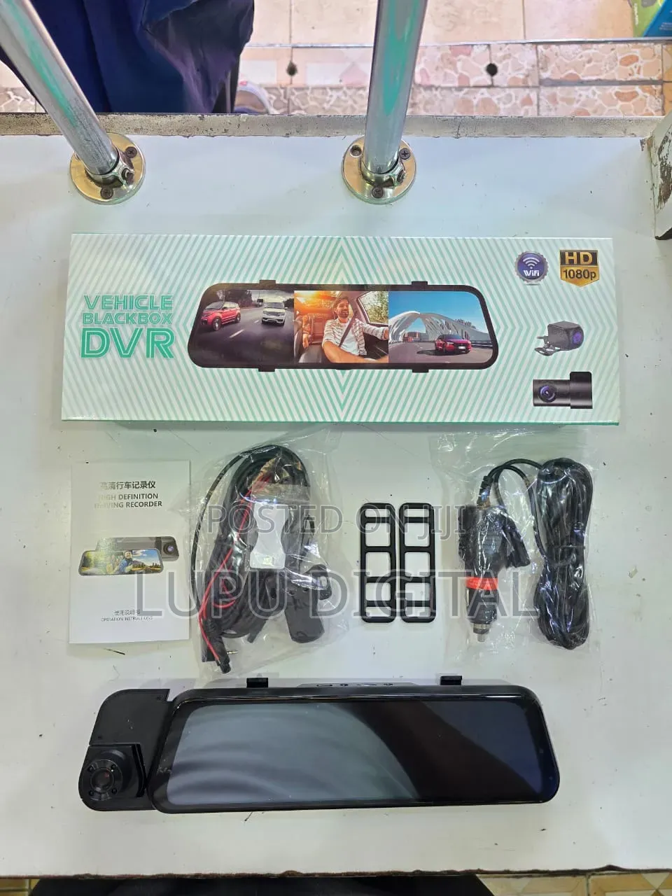 M3 Rear Mirror 3 Cameras (Front, Back and Inside the Vehicle) Withwifi