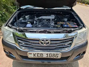 Toyota Hilux 2014 Gray
