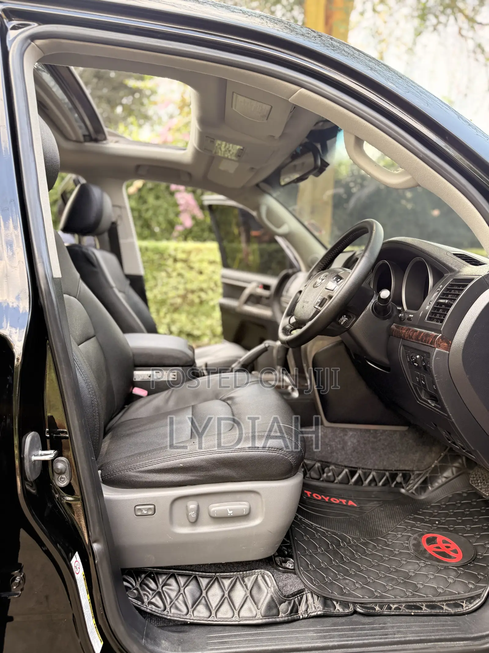 Toyota Land Cruiser 2012 Black