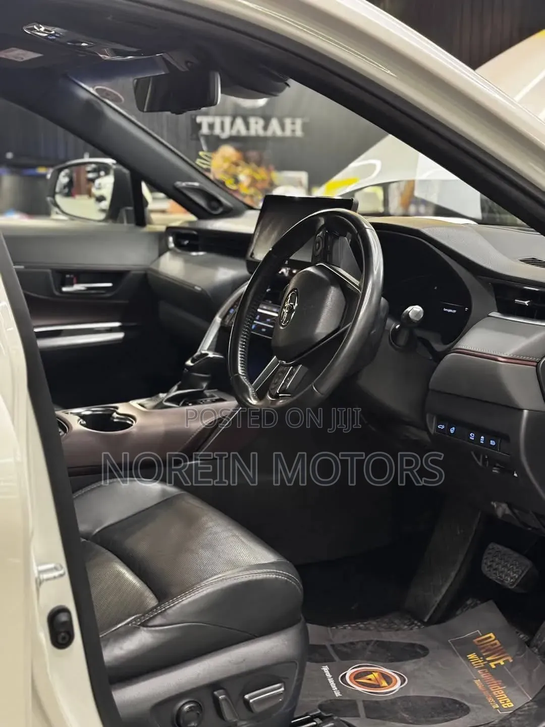 Toyota Harrier 2.0 2020 White
