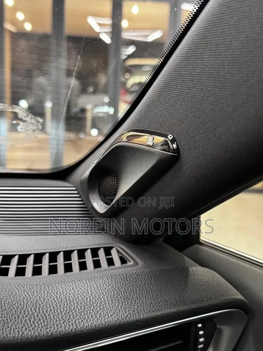 Toyota Harrier 2.0 2020 White