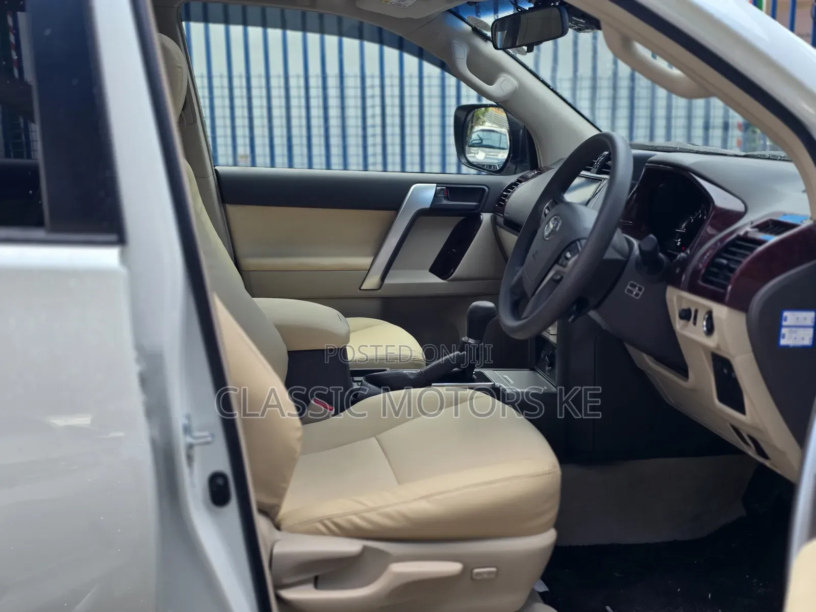 Toyota Land Cruiser Prado 2.7 2020 White