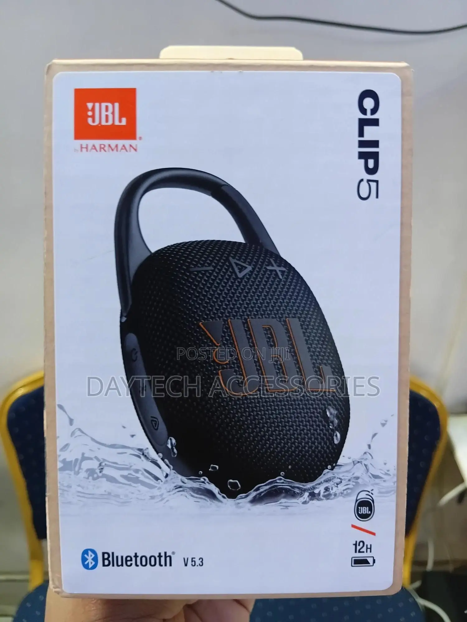 JBL Clip 5 Speaker Portable Waterproof Wireless Speaker System Black