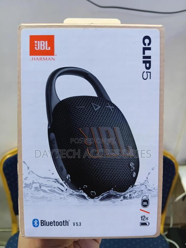 JBL Clip 5 Speaker Portable Waterproof Wireless Speaker System Black