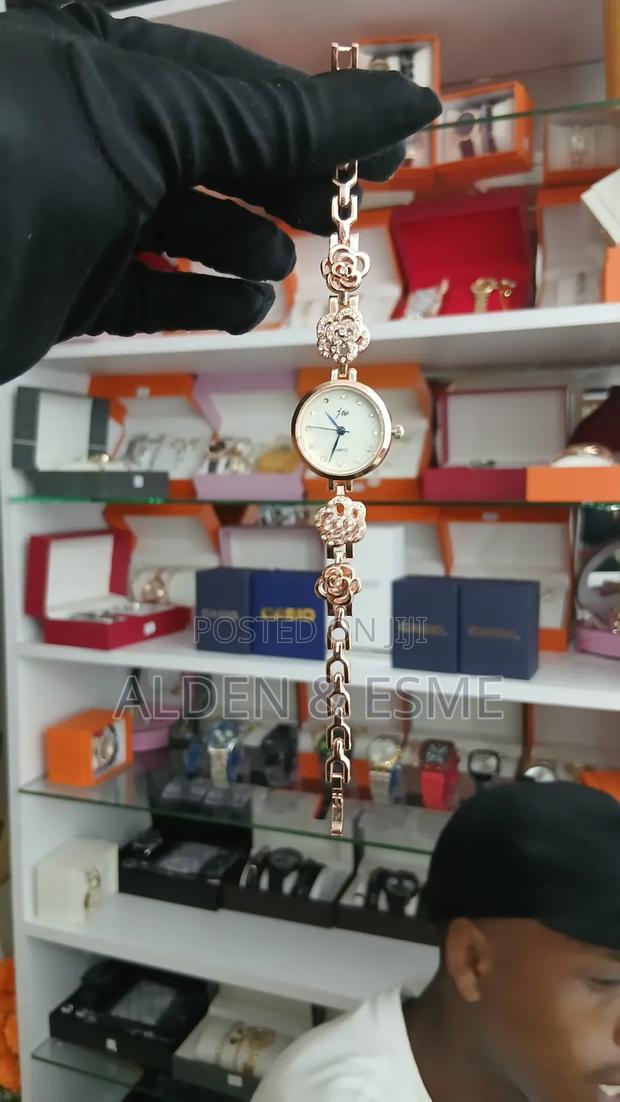 Stylish Ladies Watches - thumbnail 3