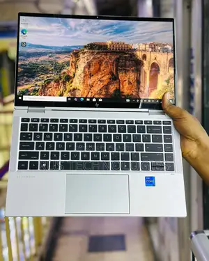 New Laptop HP EliteBook 1030 16GB Intel Core i7 SSD 512GB