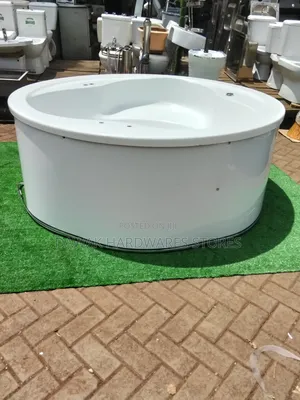 Round Shaped Double Jacuzzi