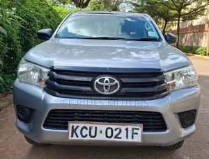 Toyota Hilux Revo Double Cab Deisel 2.4 AWD 2018 Gray