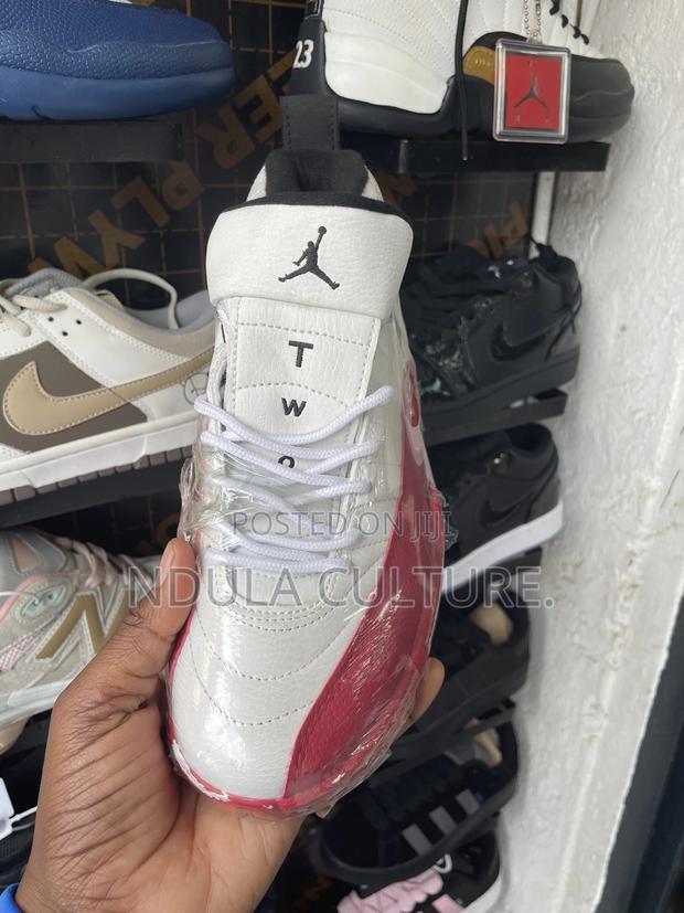 Nike Air Jordan 12 Jumpman - thumbnail 2