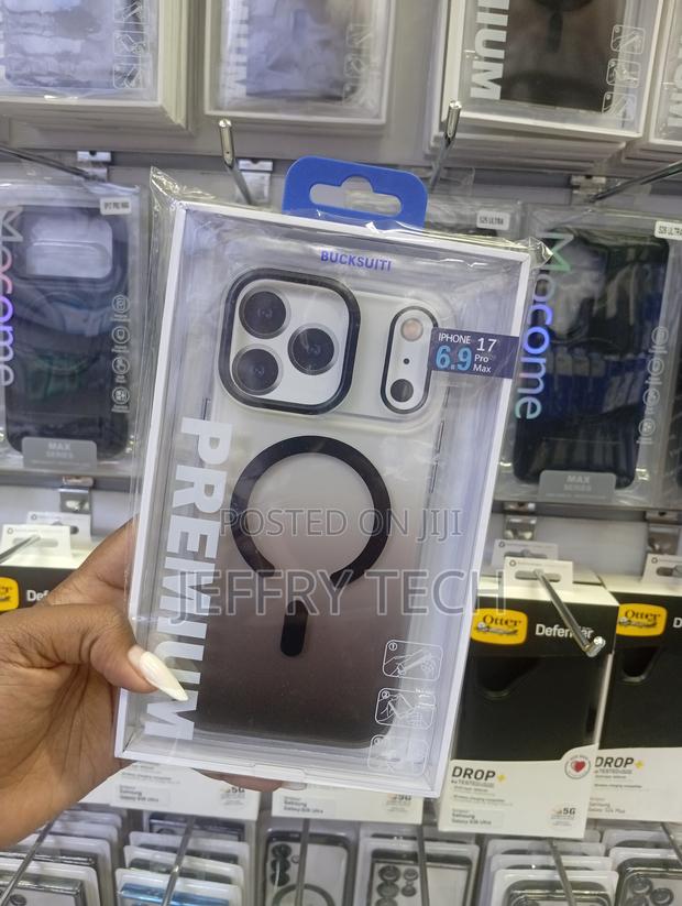 iPhone 17 Pro Max Matte Magsafe Case - thumbnail 2