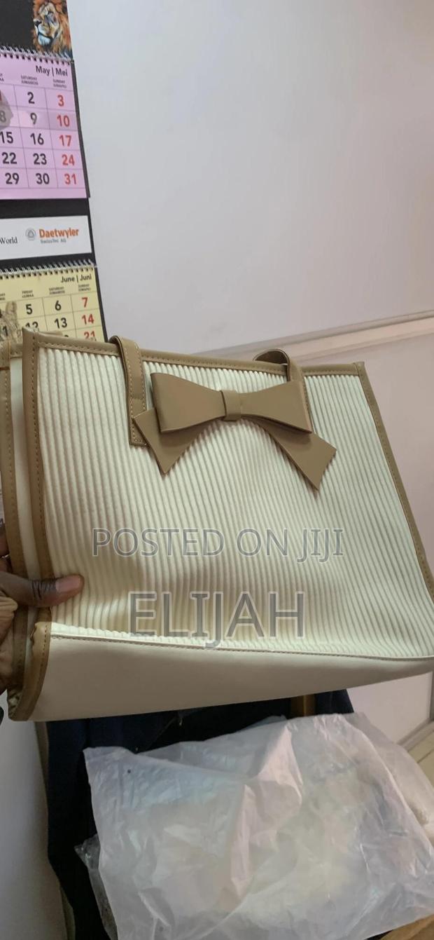 Bow Pleated Tote Bag - thumbnail 2
