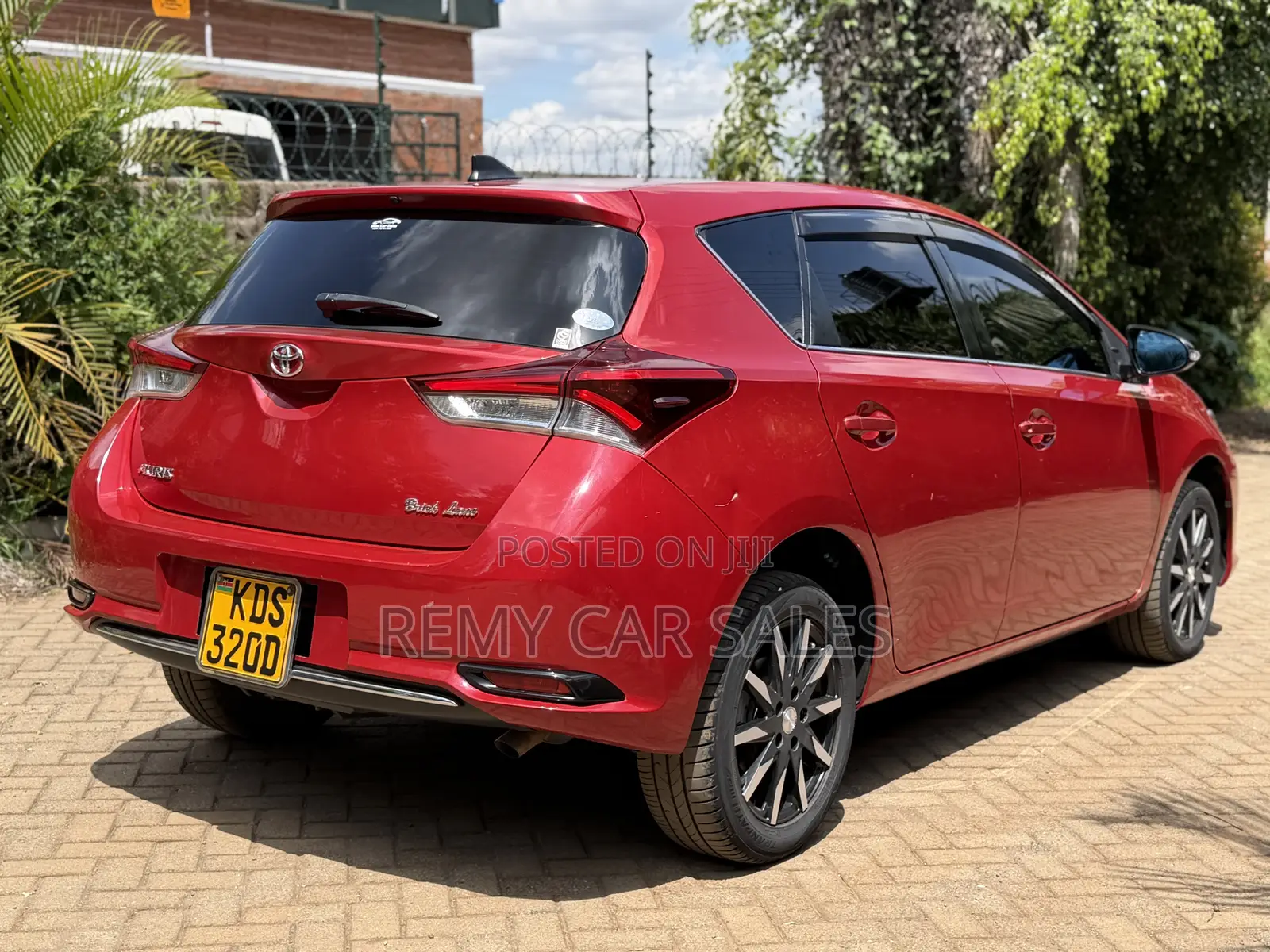 Toyota Auris 2017 Red