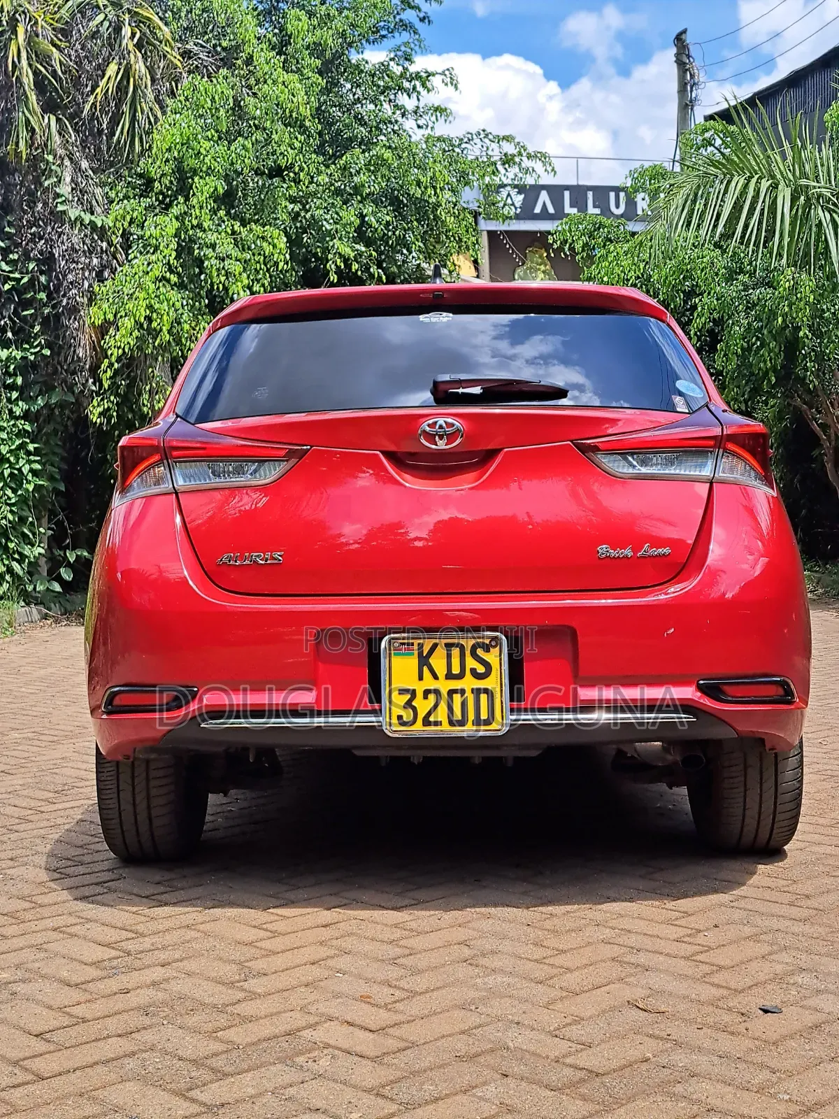 Toyota Auris 2017 Red