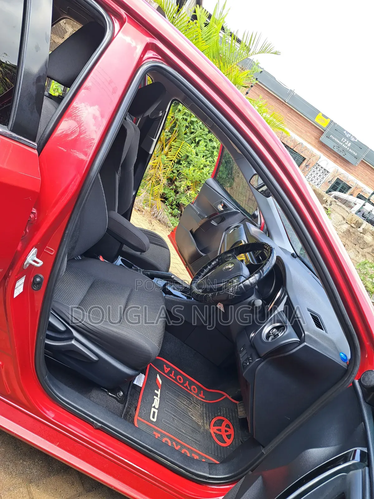 Toyota Auris 2017 Red