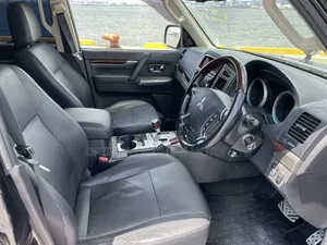 Mitsubishi Pajero V80 3.2 DI-D 2016 Black