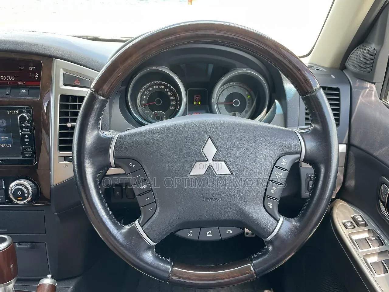 Mitsubishi Pajero V80 3.2 DI-D 2016 Black