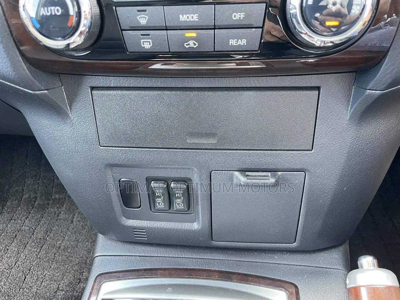 Mitsubishi Pajero V80 3.2 DI-D 2016 Black