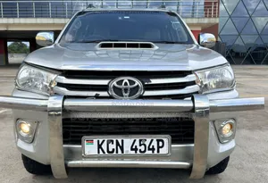 Toyota Hilux 2010 Silver